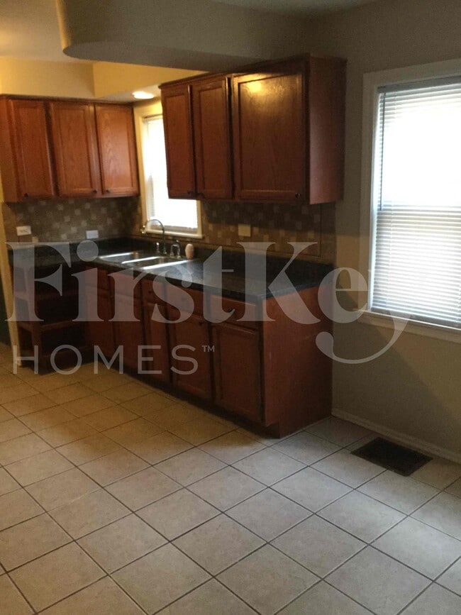 Photo - 8044 S Maplewood Ave