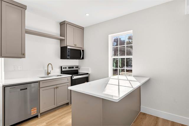 Photo - 439 W 9th St Unit 1