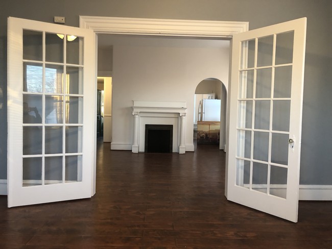 HUGE NEWLY RENOVATED 1BR IN HISTORIC HOME ... - HUGE NEWLY RENOVATED 1BR IN HISTORIC HOME ... Unit 3