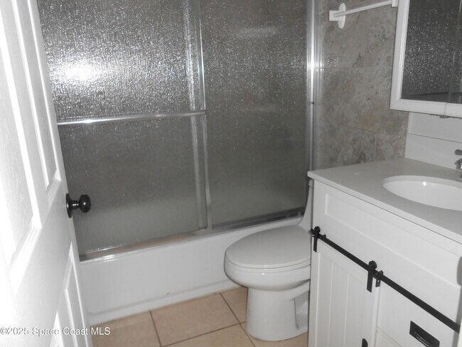 Photo - 140 Minna Ln Unidad 104