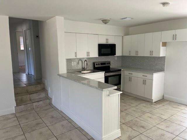 Photo - 1451 SW 46th Ave