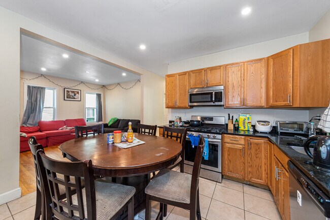 Photo - 226 Calumet St