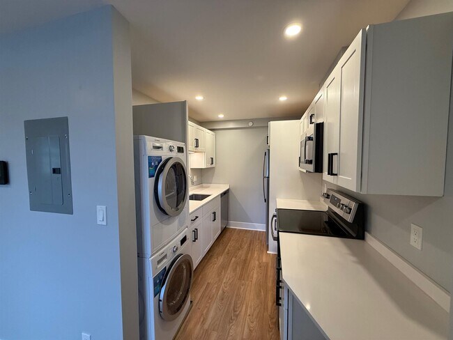 Photo - 196 Sherman St