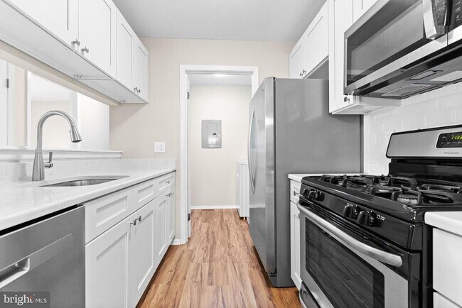 Photo - 705 Woodhollow Dr