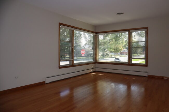 Photo - 2900 W 101st Pl
