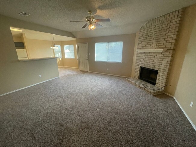 Photo - 5006 Glenoak Dr