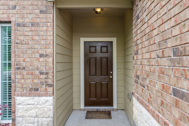 Photo - 8011 Fieldstone Dr