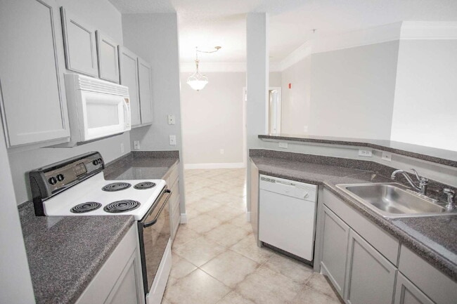 Photo - Gorgeous Condo near beaches, shopping and highways Unit #307