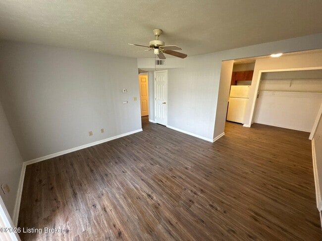 Photo - 4101 Blue Lick Ct Unidad 3