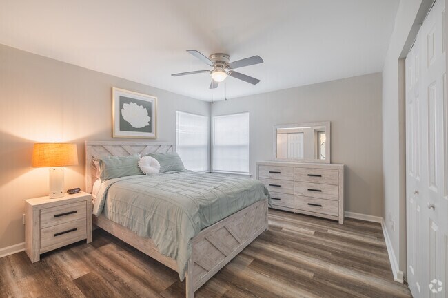 2BR, 2BA - 1,100SF - Primary Bedroom