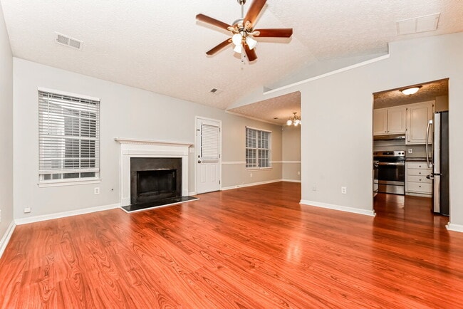 Photo - 434 Fairhaven Ct