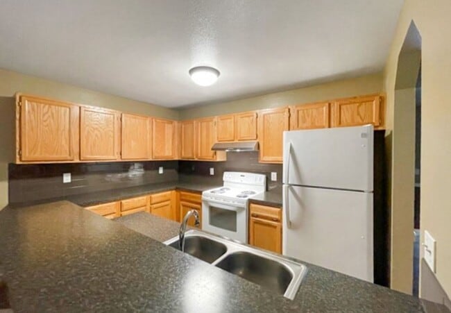 Photo - 2104 N Yellowstone St