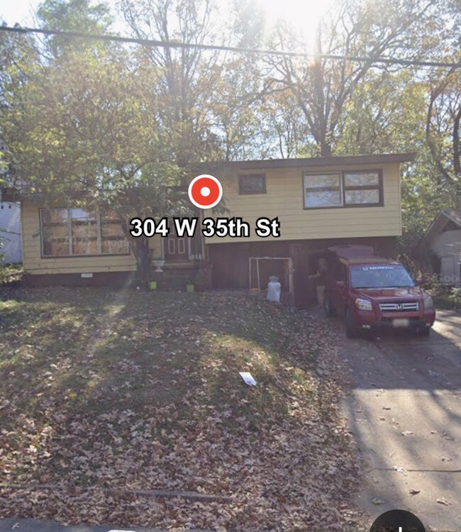 Photo - 304 W 35th St
