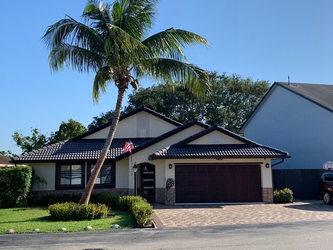 Photo - 7770 NW 189th St Unit Rear