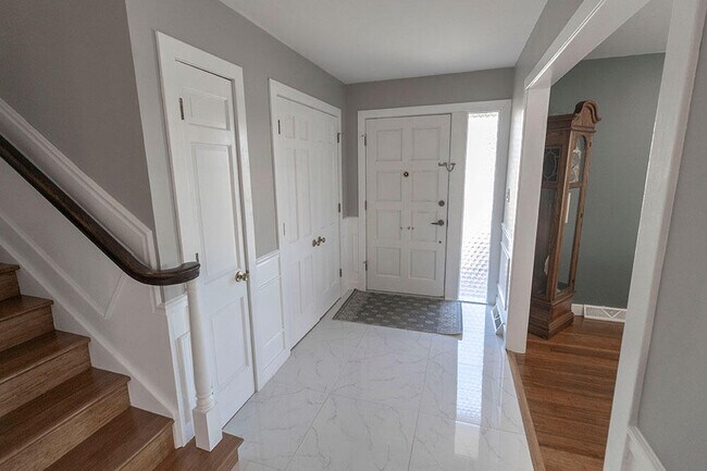 2500 Bluff Blvd