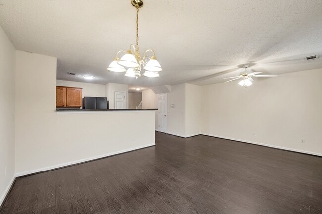 Photo - 950 Parkway Rd