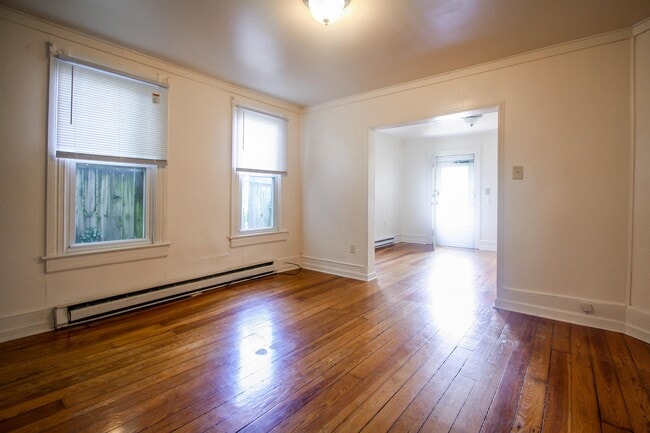 Photo - 106 E South St