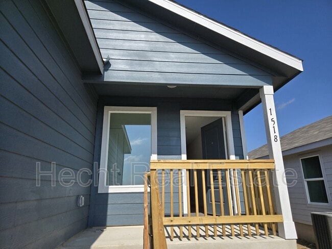 Photo - 1518 Tiptop Mdw