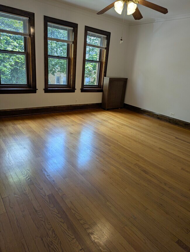 Photo - 3546 N Meade Ave Unit 2nd floor