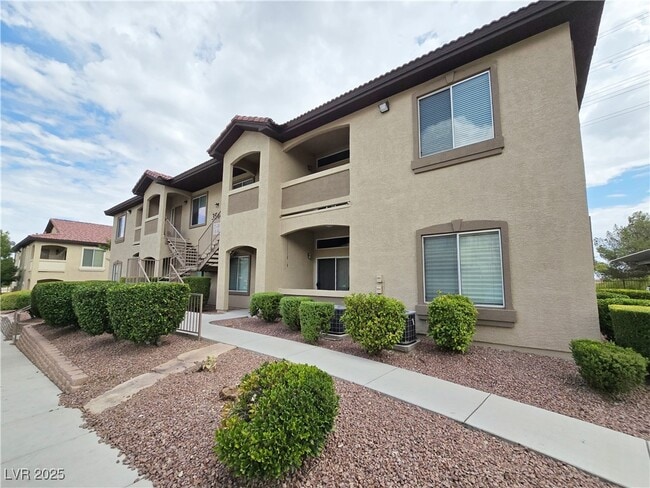 Building Photo - 3544 Desert Cliff St Unit 201 Rental