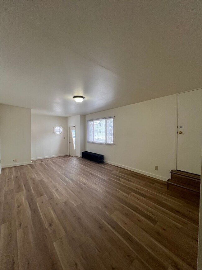 Photo - 217 W Irving Ave Unit 217 W Irving Lower