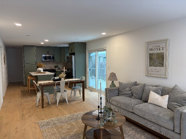 Photo - 1524 Pewaukee Rd