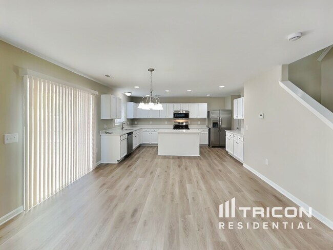Photo - 305 Lameshur Ln
