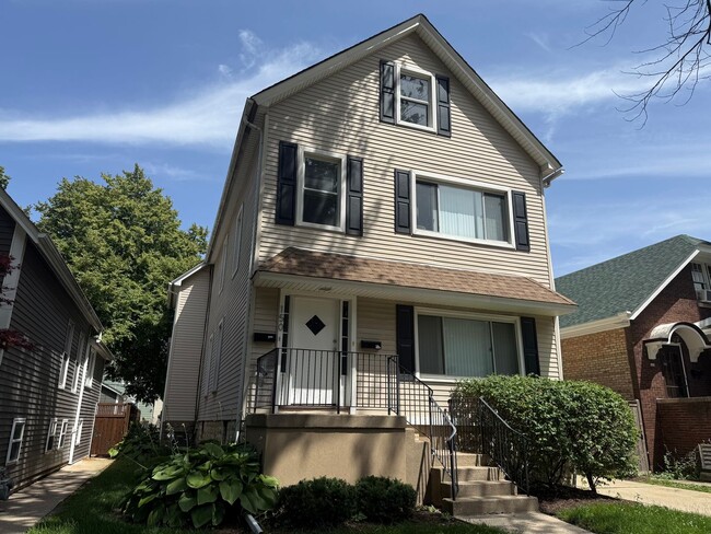 Building Photo - 150 Rockford Ave Unit #1