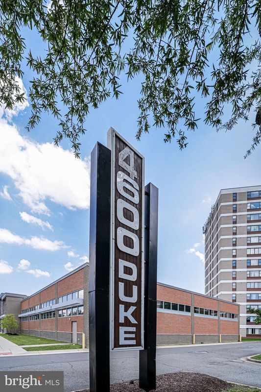 Photo - 4600 Duke St