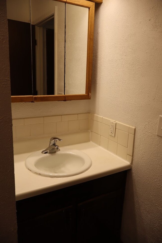 Photo - 2305 Southridge Dr