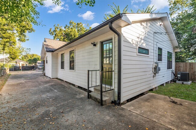 Photo - 116 Gans St