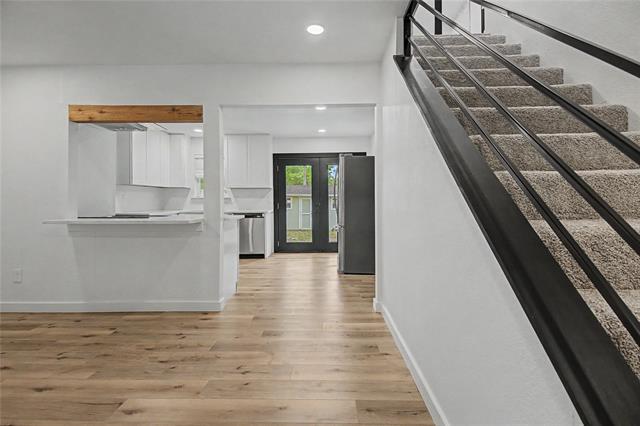 Photo - 502 Rogers Way