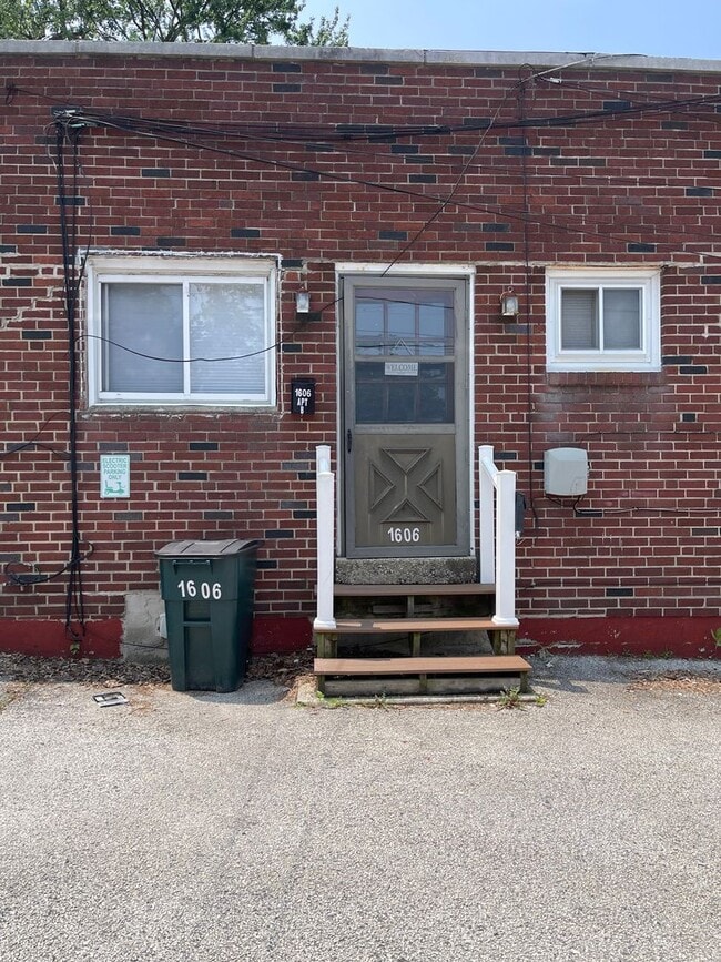 Photo - 1606 MacDade Boulevard Apartamento Unidad B