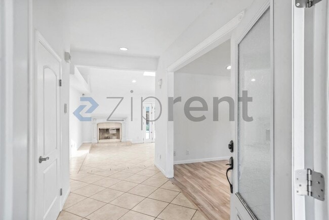 Photo - 1400 Arkell Rd