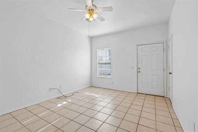 Photo - 1021 Shady Creek Cir