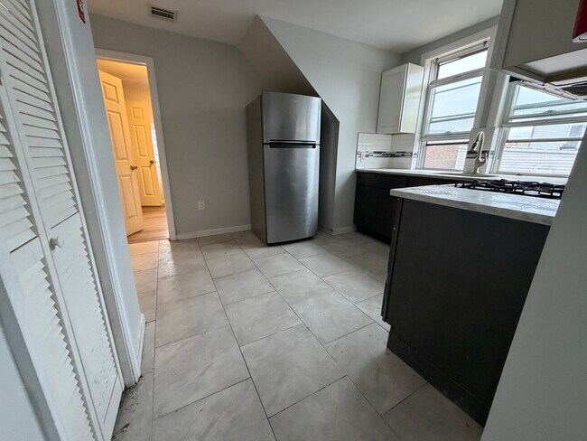 Photo - 223 Cator Ave Unit 3