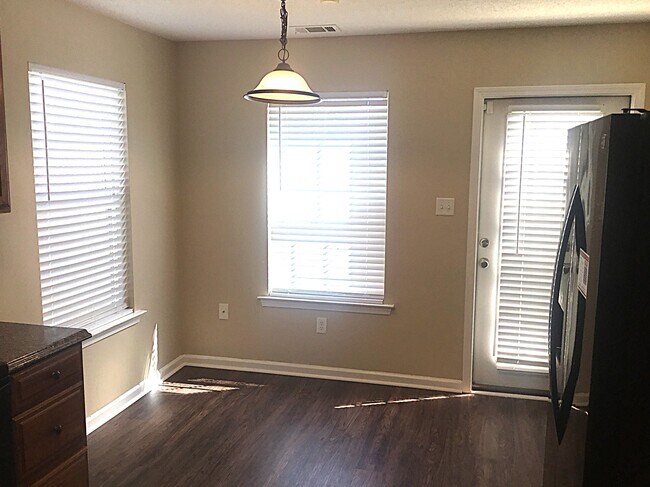 Photo - 126 Salt Landing Cir