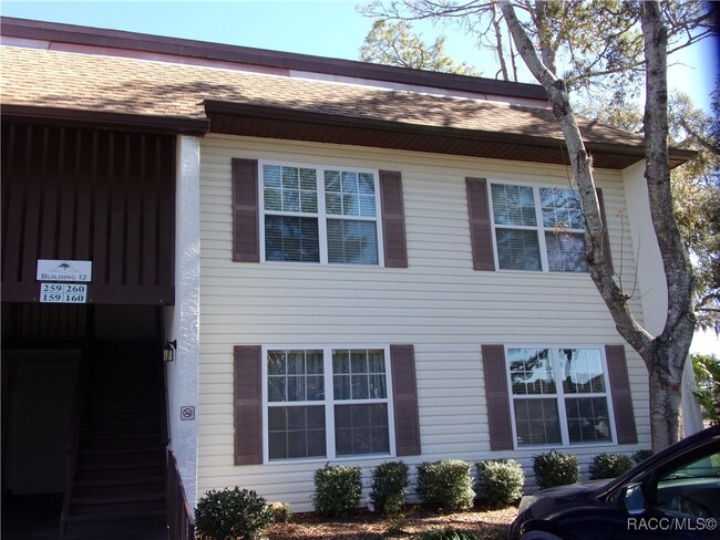 Building Photo - 2400 Forest Dr Rental
