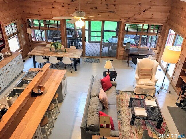Photo - 310 Twin Lakes Rd