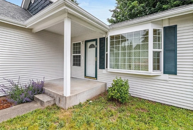 Photo - 6834 Troy Ln NE