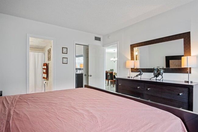 Photo - 1775 N Andrews Sq Condo Unit 102W