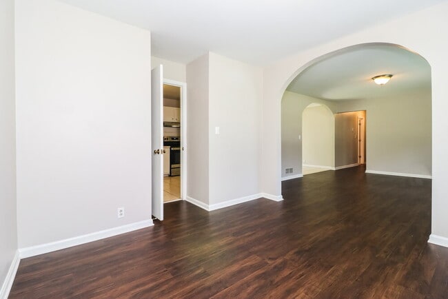 Photo - 5509 Joeclay Dr