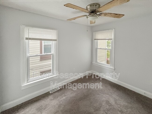 Photo - 336 S Locust St