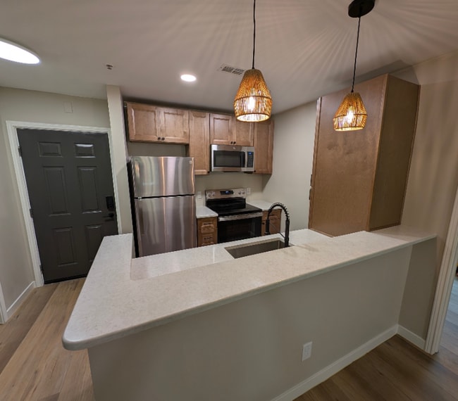 Photo - 1511 Graduate Ln Unidad Apt 104