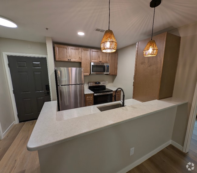 Building Photo - 1511 Graduate Ln Rental