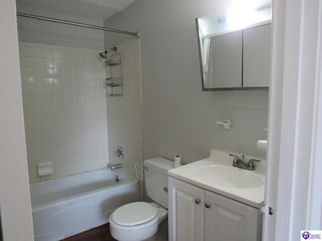 Photo - 3640 Flaherty Rd Unit Apt 7