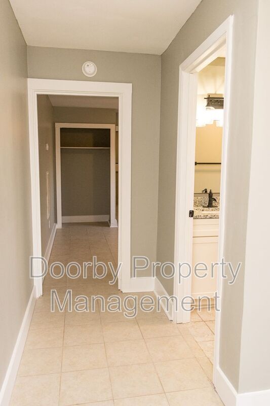 Photo - 3415 Montview Dr Unidad B