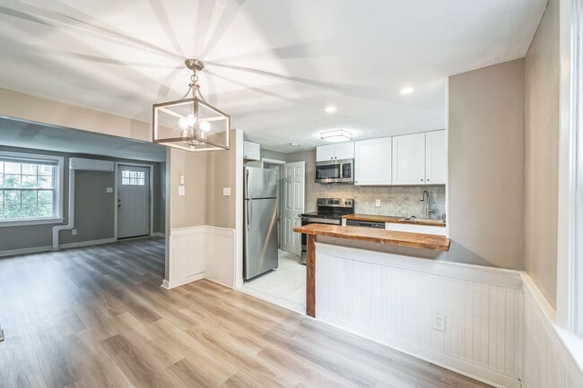 Photo - 144 Sunrise Dr