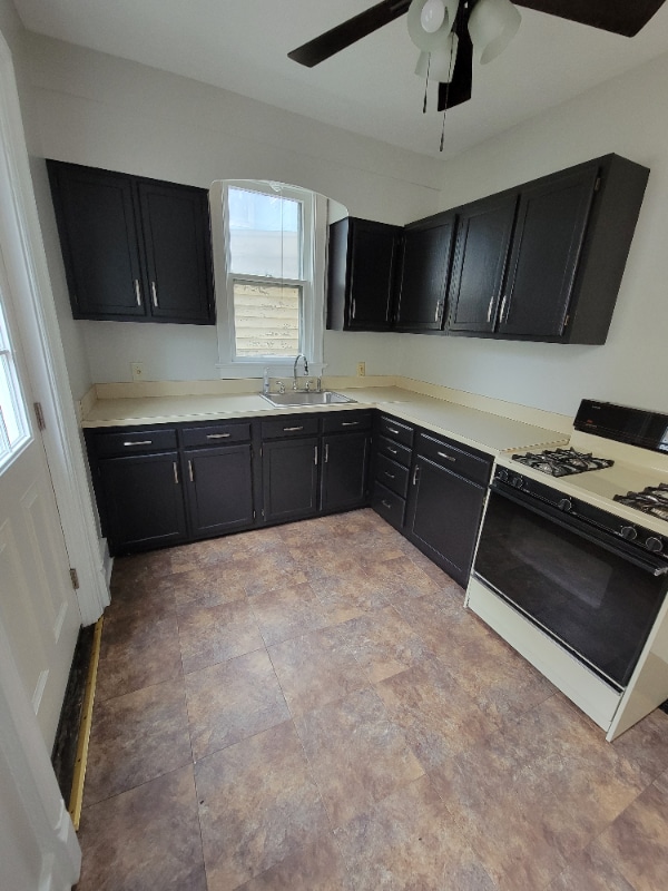 Photo - 701 W 8th St Unit 1