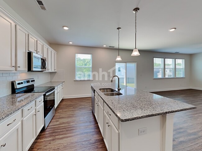 Photo - 3044 Garris Rd